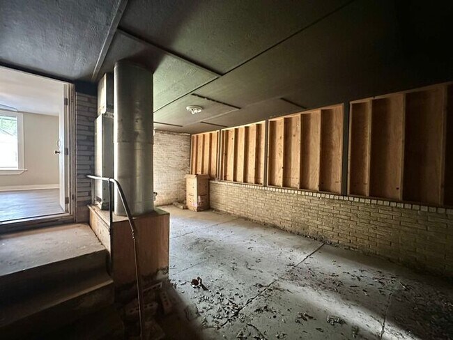 Building Photo - Updated 3-Bedroom Home in the Heart of Lindale!