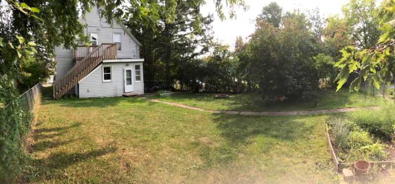 Building Photo - 701 E 8th St