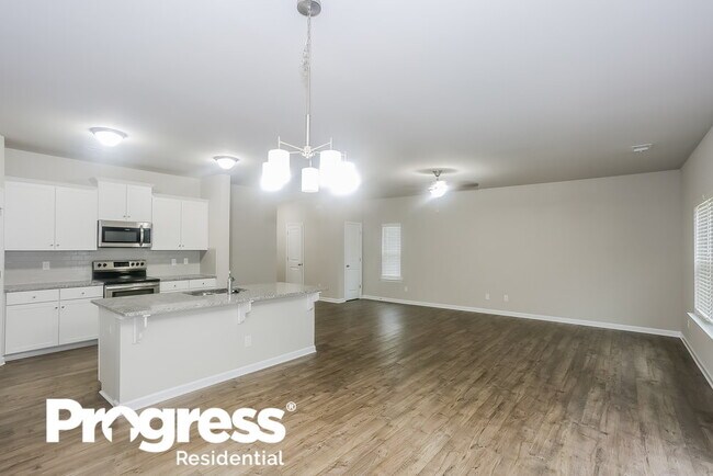 Building Photo - 9235 Treyburn Dr