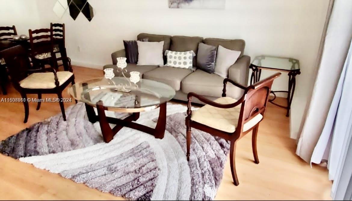 Building Photo - 2350 NE 135th St