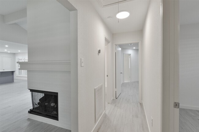Building Photo - 2610 Sherwood Hollow Ln