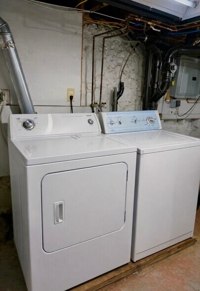 Building Photo - 3 Malden St