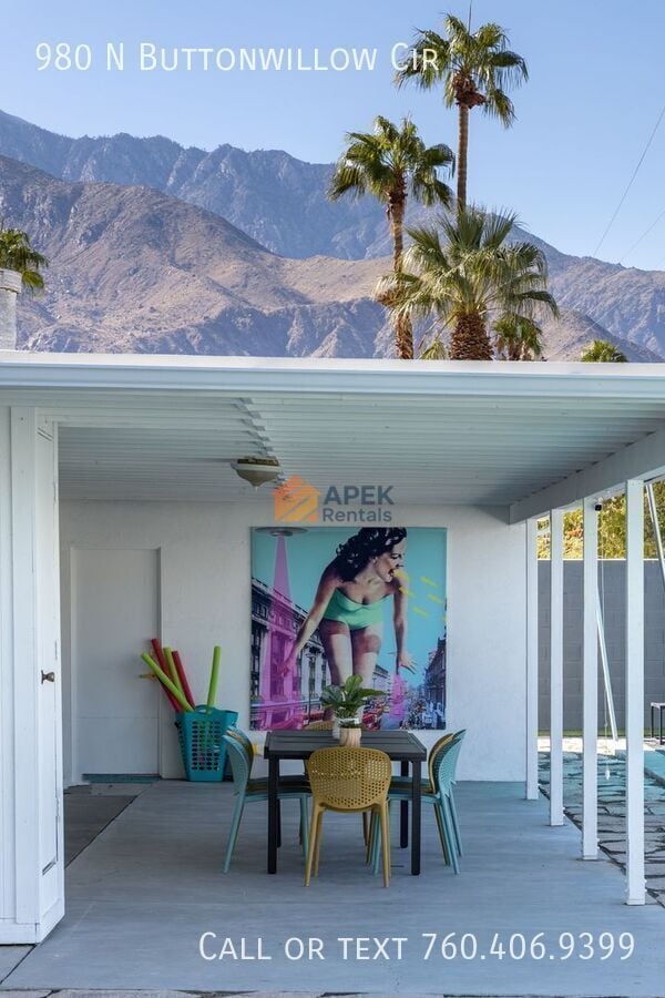 Building Photo - 980 N Buttonwillow Cir