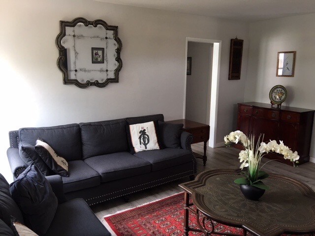 Building Photo - 4810 Loukelton Way