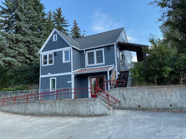 Building Photo - 123 Styner Ave