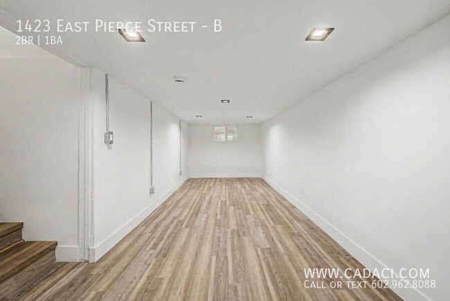 Building Photo - 1423 E Pierce St