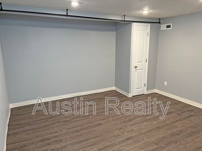 Building Photo - 4081 Paule Ave