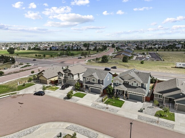 Building Photo - 9432 Beryl Dr