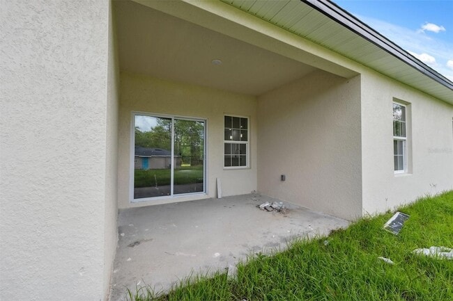 Building Photo - 14930 SW 66th Ave