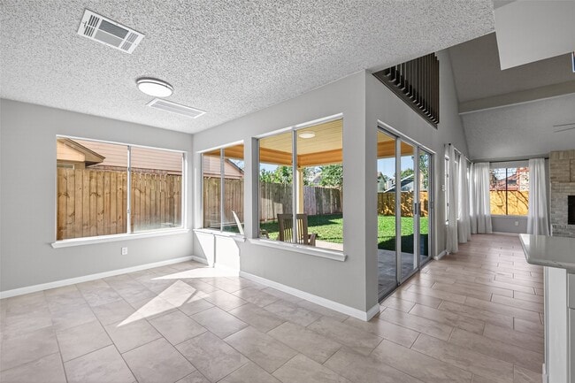 Building Photo - 11406 Caesar Dr