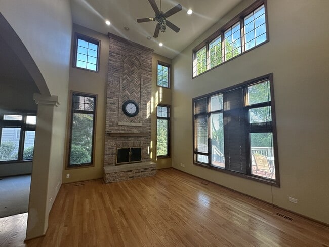 Building Photo - 1134 S Hiddenbrook Trail