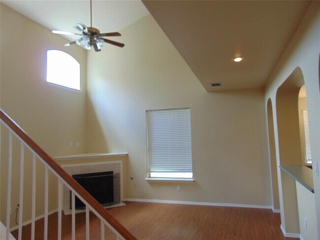 Building Photo - 4482 Mather