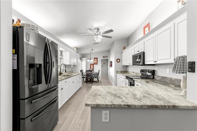Building Photo - 9916 SE 175th Pl