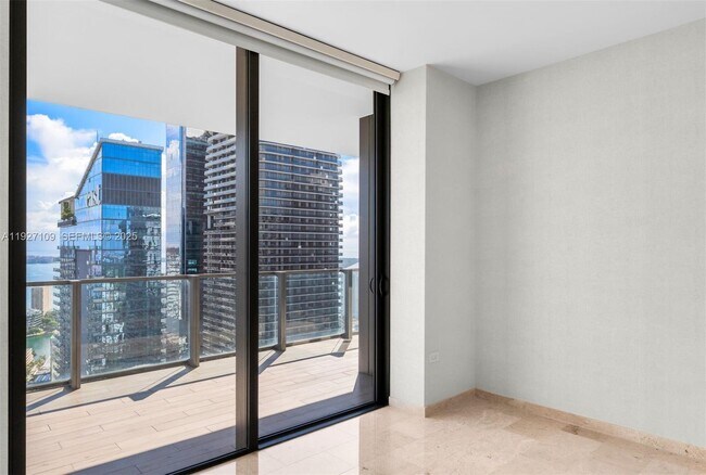 Building Photo - 88 SW 7th St