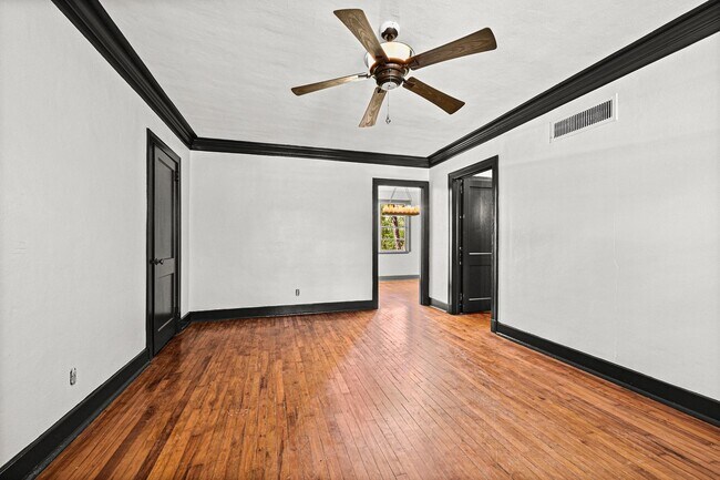 Building Photo - 608 Carol Marie Dr