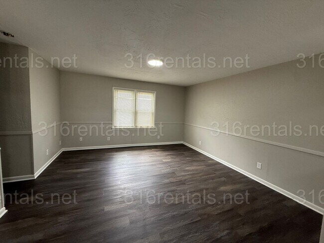 Building Photo - $1445 -** COMING SOON** 4 bedroom / 2 bathroom - Beautiful Single Family Home