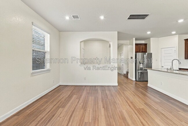 Building Photo - 24250 Prairie Glen Ln