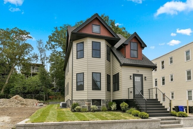 Building Photo - 36 McKone St