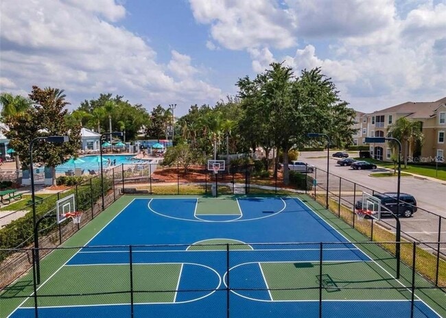 Building Photo - 8101 Coconut Palm Way