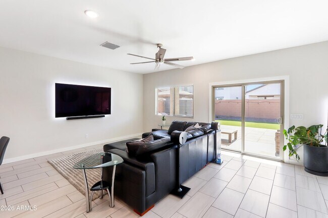 Building Photo - 35463 W Santa Barbara Ave