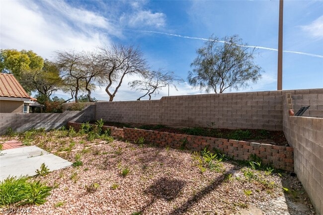 Building Photo - 7809 Calico Flower Ave