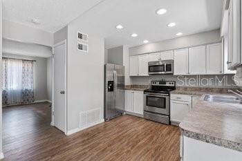 Building Photo - 450 Longwood Cir