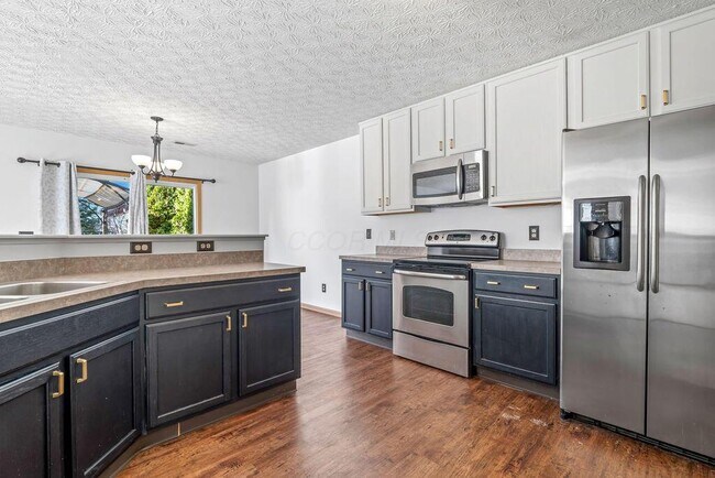 Building Photo - 2147 Shortcreek Rd