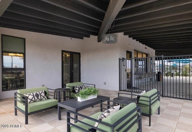 Building Photo - 15887 W Cottontail Ln