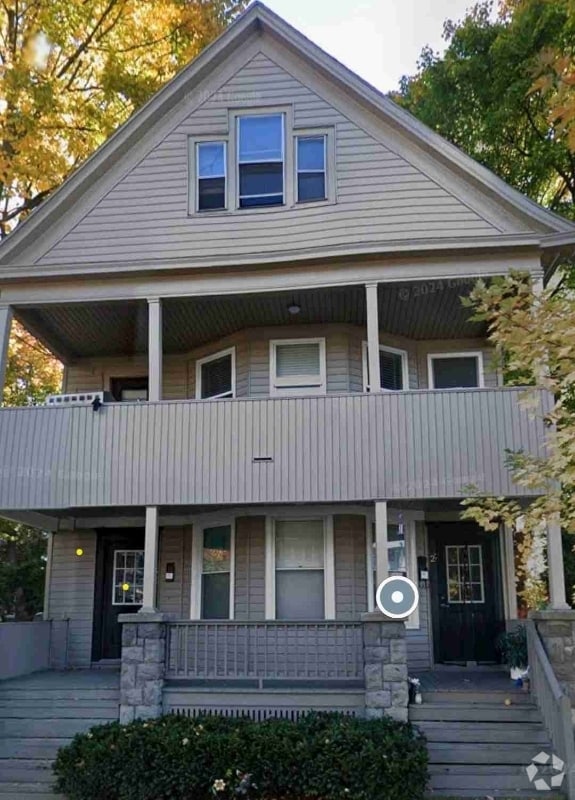 Building Photo - 27 Kernan Ave