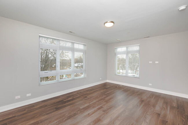 Building Photo - 1202 Waukegan Rd