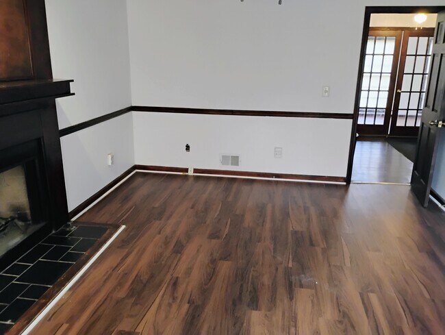 Building Photo - 629 Chatham Trail