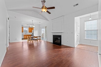 Building Photo - 4 Maravista Ave