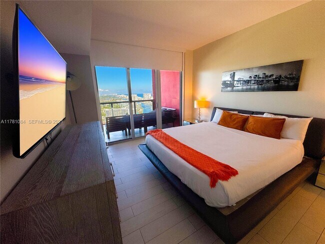 Building Photo - 2600 E Hallandale Beach Blvd