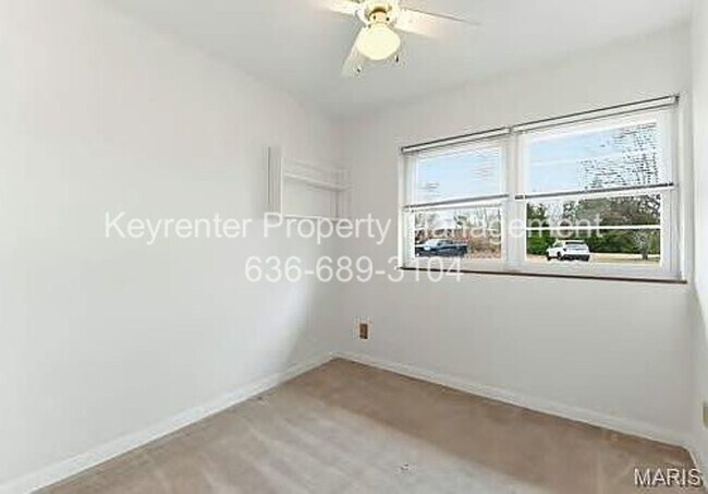 Building Photo - Spacious Updated 3-Bedroom Home in Prime Location