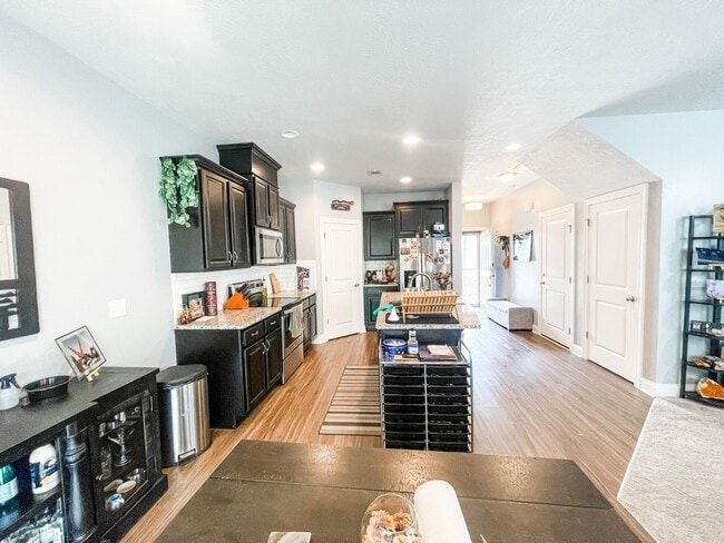 Building Photo - 3 bedroom/2.5 bathroom townhome close to Ft. Gordon!