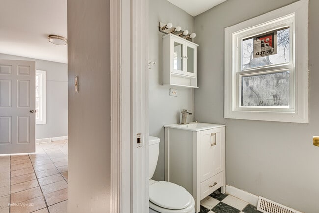 Building Photo - 12025 S Prairie Ave