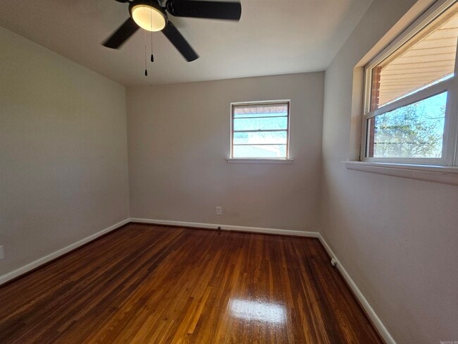 Building Photo - 15 Cliffwood Cir