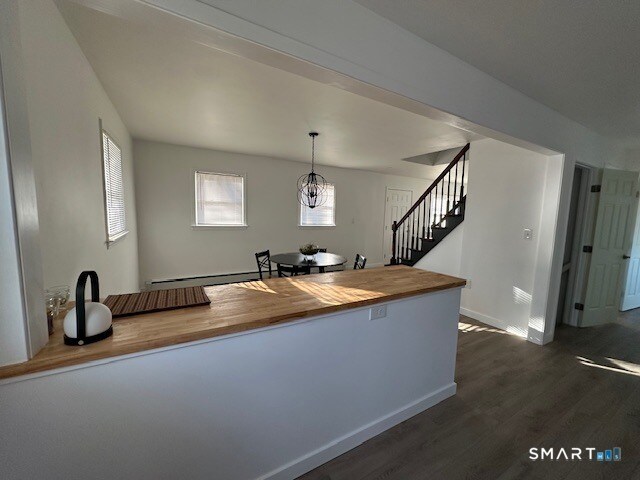 Building Photo - 15 Oakwood Rd