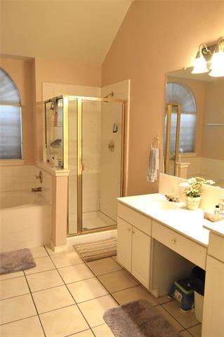 Building Photo - 3402 Ashleaf Dr
