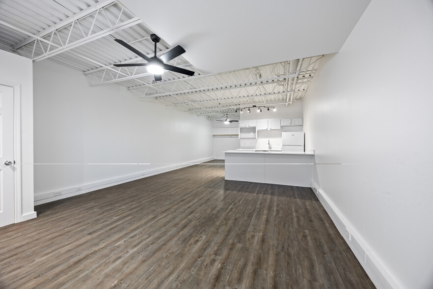 Building Photo - Molly Court