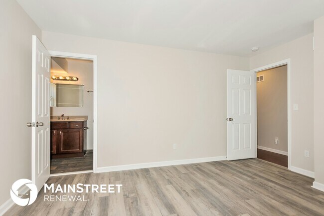Building Photo - 27 Fawn View Ln