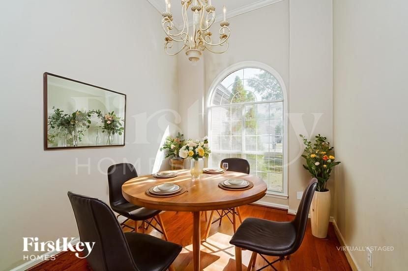 Building Photo - 417 Waterford Dr