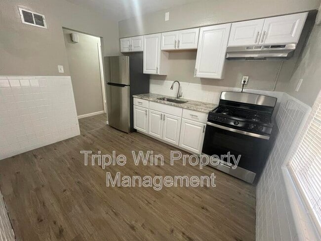 Building Photo - 6918 Etzel Ave