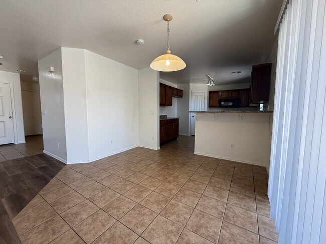Building Photo - 7372 W Ian Dr