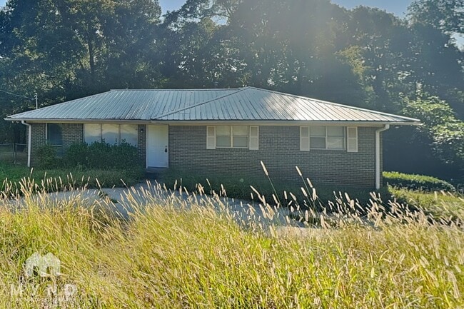 Building Photo - 1451 Hendrix Dr