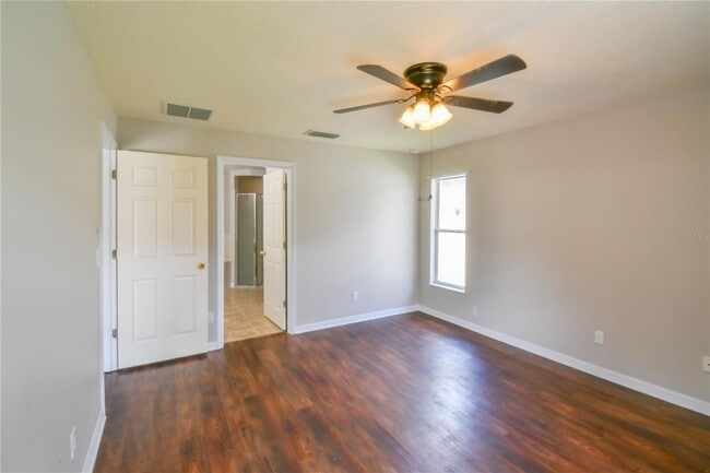 Building Photo - 1094 Bluegrass Dr