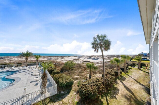 Building Photo - 400 Plantation Rd