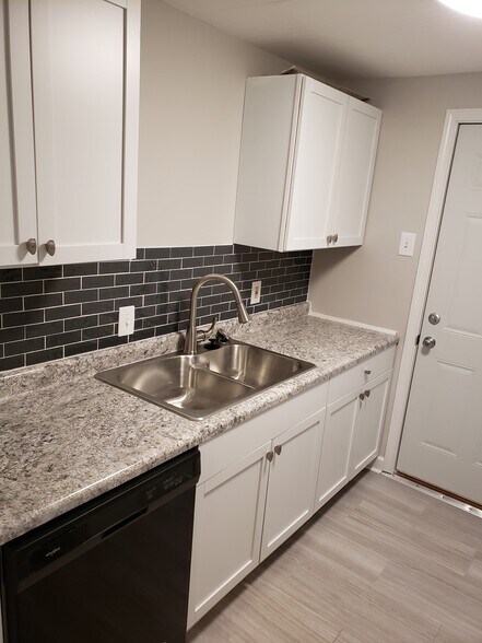 Building Photo - 509 E 27th Ave