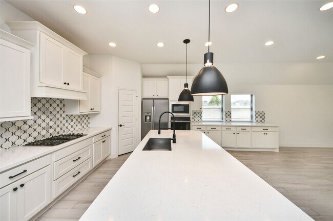 Building Photo - 2130 Coyote Run Dr