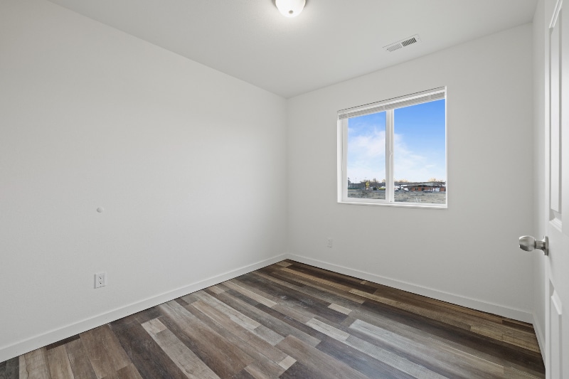 Building Photo - 2625 W Marina Dr